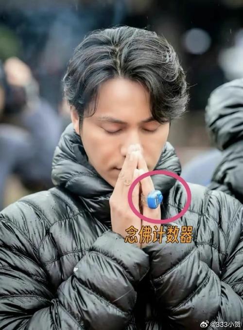 修行与念佛计数器 当指尖触碰到心念的深处